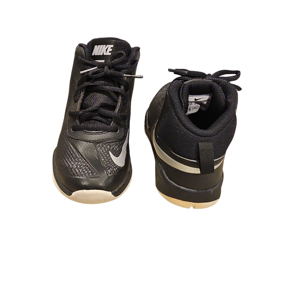 Nike Team Hustle D7 Black Sneakers - Picture 3 of 7